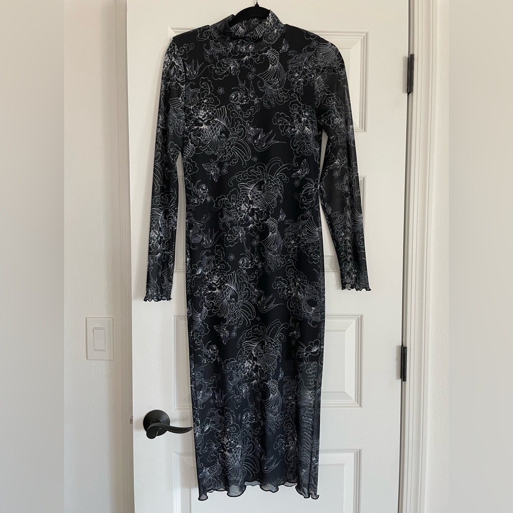 Forever 21 Black and White Koi Fish Japanese Print Mesh Midi Dress Size Large